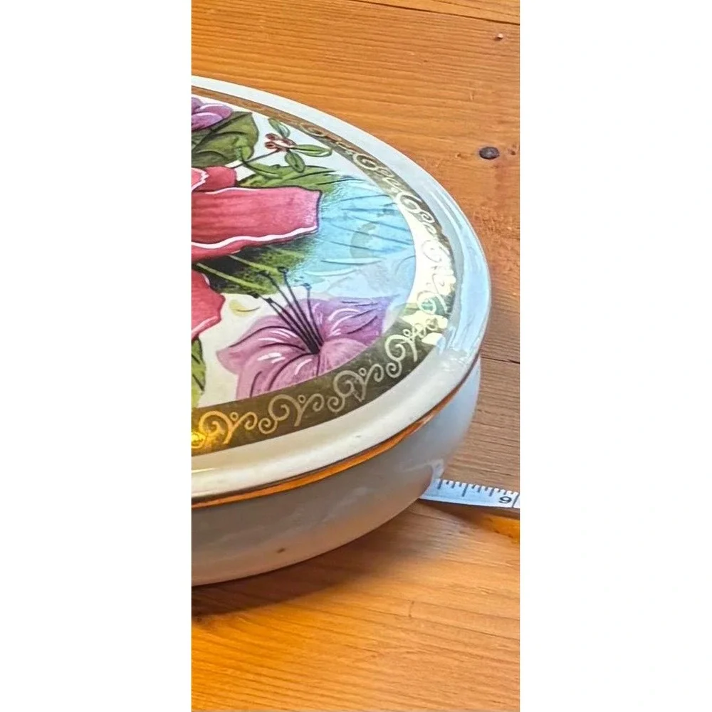 Casual Limited Edition Music Box